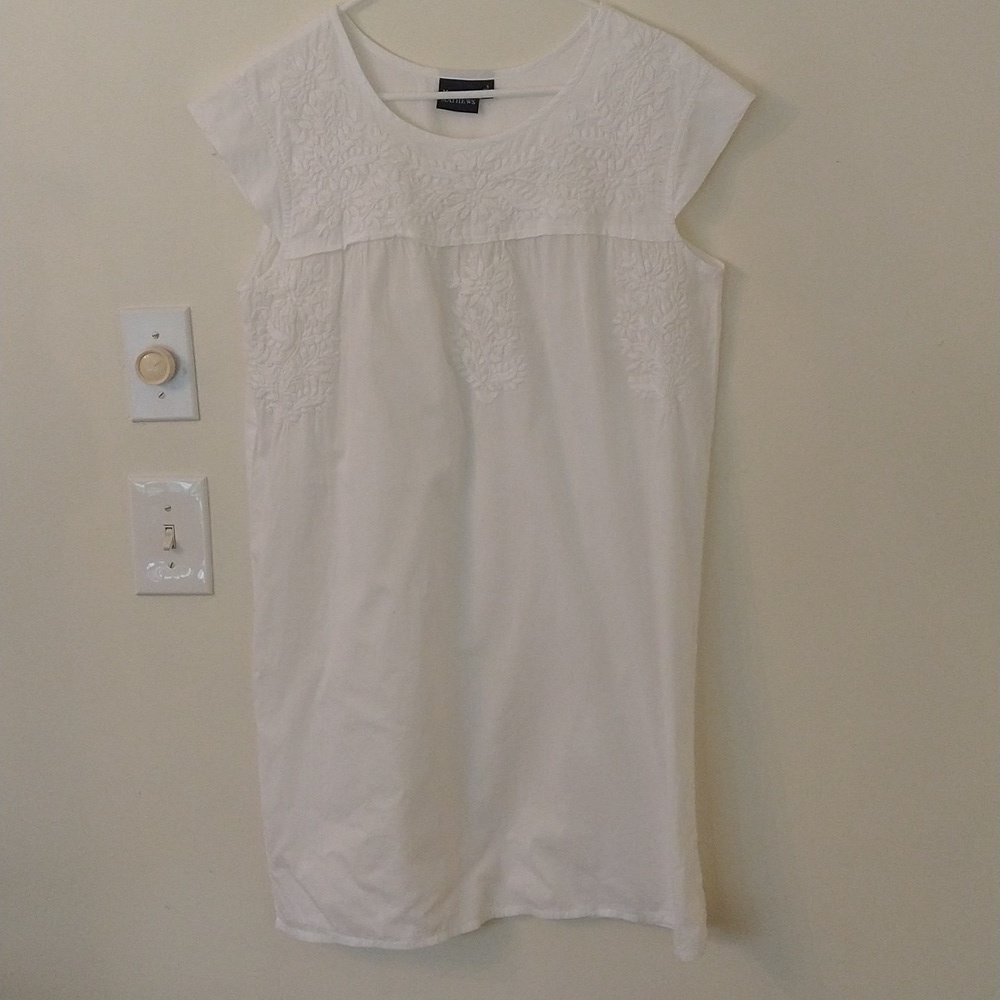 Madison Matthews small white embroidered shift dress bohemian preppy cottagecore